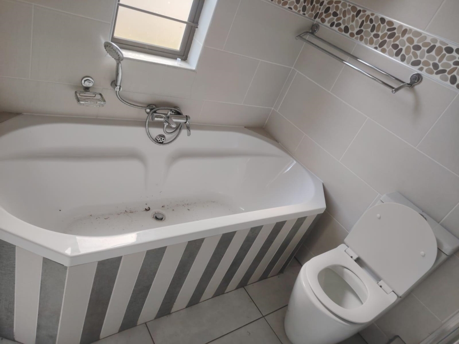 3 Bedroom Property for Sale in Geelhoutpark North West